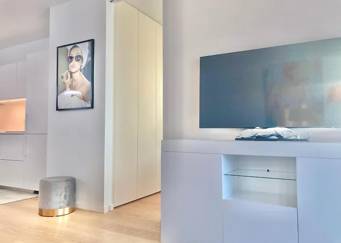 Vienna's Exclusive Vip Hide Away! Daire