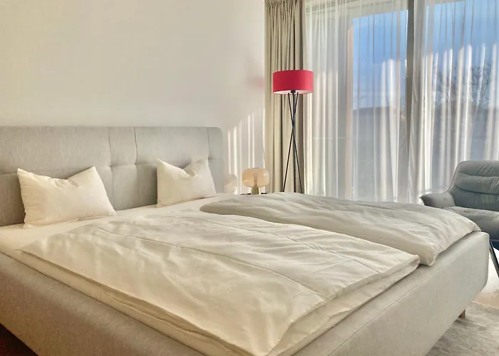Daire Vienna's Exclusive Vip Hide Away!