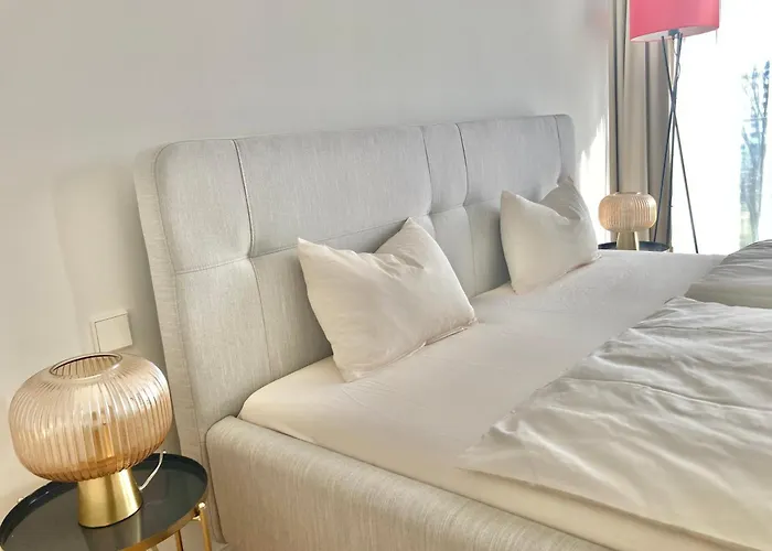 Daire Vienna's Exclusive Vip Hide Away!